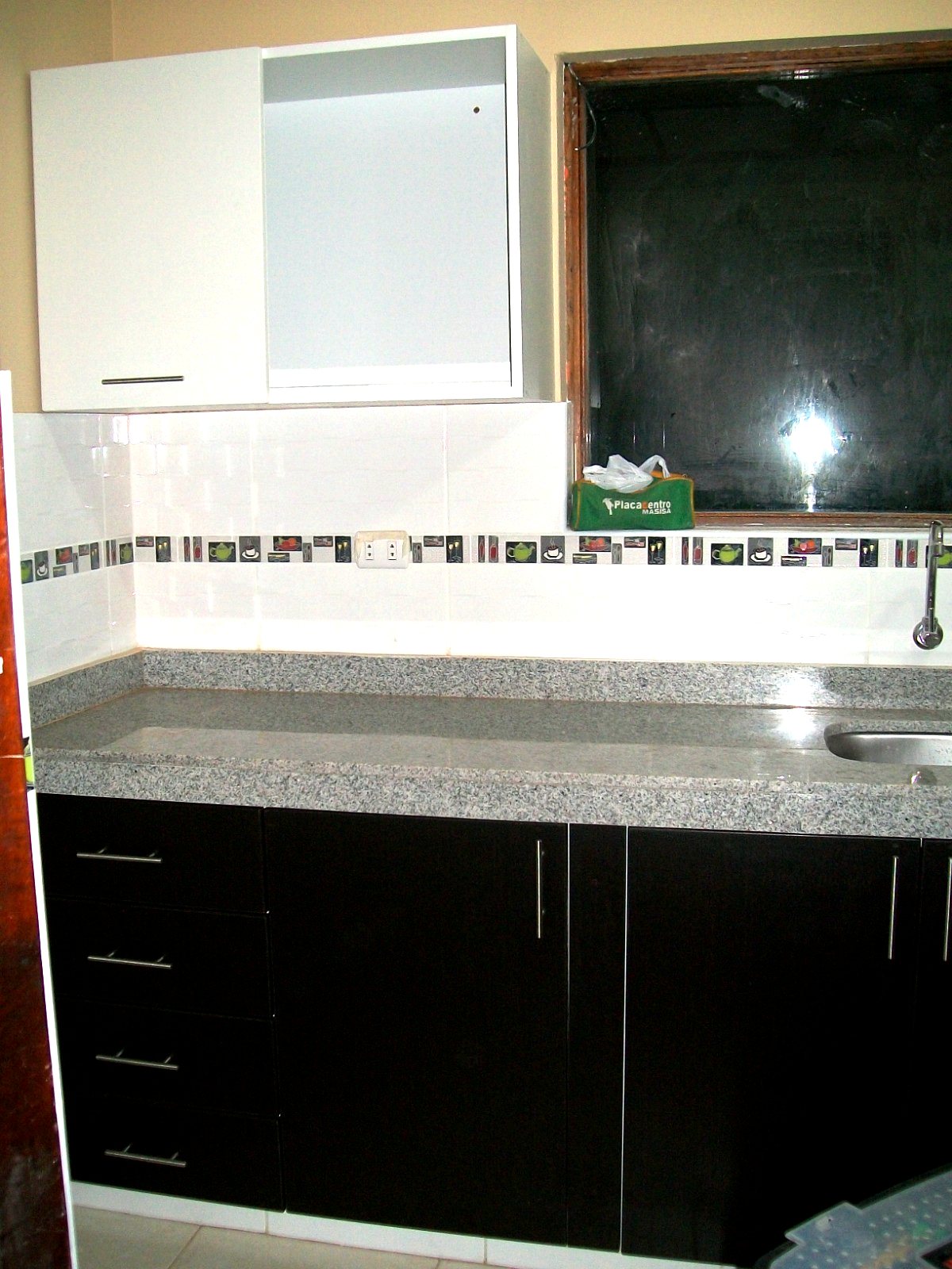 Cocina bicolor